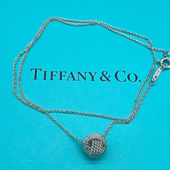 🔴Authentic TIFFANY & CO Sterling Silver Twisted Knot Pendent Necklace 🔴 - Picture 5 of 9